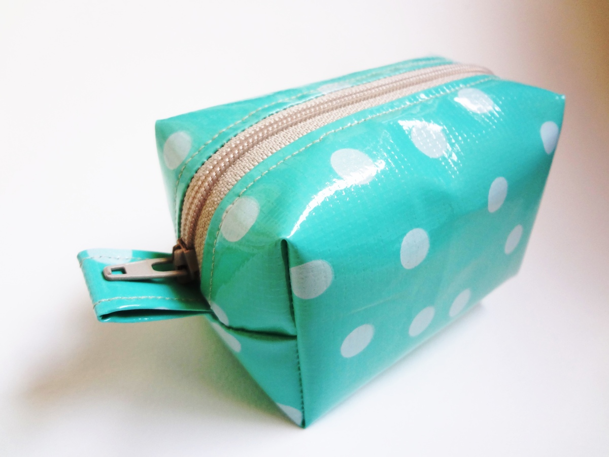 4 Ways to Gift the Mini-Makeup Bag | Bobbin & Co.